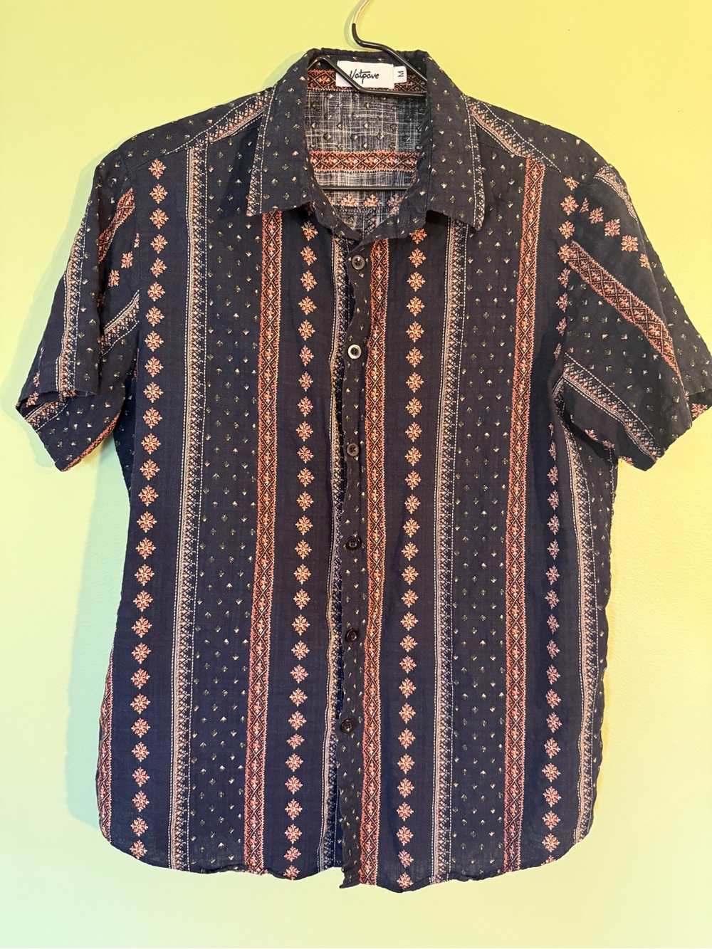 Vatpave Men's Navy Short-Sleeve Button-Up with Rust Pattern